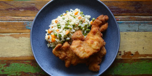 Beitragsbild des Blogbeitrags Knusprige Schnitzel mit DIY Semmelbröseln 