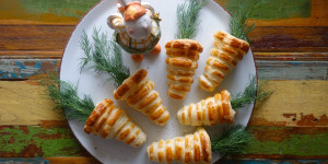 Beitragsbild des Blogbeitrags Knusper – Karotten aus Blätterteig 