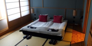 Beitragsbild des Blogbeitrags YASURAGI HOTEL AND SPA REVIEW 