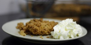 Beitragsbild des Blogbeitrags HEALTHY APPLE CRUMBLE RECIPE