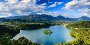 Beitragsbild des Blogbeitrags Urlaub in Slowenien // 8 Orte für eure To-Do-Liste