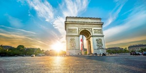 Beitragsbild des Blogbeitrags Romantikurlaub in Paris // 3 Tage im sehr guten 4 Sterne Kuschelhotel inklusive Flügen // nur 177,-€ 