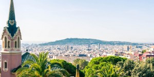 Beitragsbild des Blogbeitrags Barcelona im Sommer // So genießt ihr die bunte Metropole abseits der Touristenmassen 