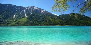 Beitragsbild des Blogbeitrags Die kältesten Badeseen in Österreich // Diese 5 Seen sind perfekt zum Abkühlen