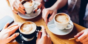 Beitragsbild des Blogbeitrags Die schönsten Wiener Kaffeehäuser // Traditionsreiche Cafés mit besonderem Flair