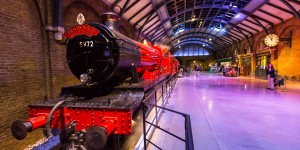 Beitragsbild des Blogbeitrags Auf den Spuren von Harry Potter // Magische Rundreise zu Harry Potter- Schauplätzen inkl. Flug, Transfer, Hotel und mehr! // nur 999,-€