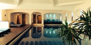 Beitragsbild des Blogbeitrags Wellnesstraum in Oberbayern // 3 Tage im exzellenten Hotel **** inkl. Halbpension, Wellness & Extras // nur 196,-€