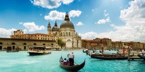 Beitragsbild des Blogbeitrags Venedig am Canale Grande // 3 Tage im super Carlton Hotel **** inkl. Flügen, Frühstück, Casino, Bootsfahrt nach Murano, Transfer & Extras // nur 345,-€