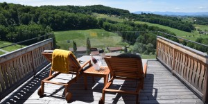 Beitragsbild des Blogbeitrags Auszeit in der Südsteiermark // 3 Tage im genialen Apartment in den Weinbergen inkl. Frühstück & Weinverkostung - exklusiv bei Urlaubsguru // nur 99,-€