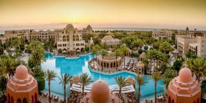 Beitragsbild des Blogbeitrags Hurghada Luxus-Kracher // 1 Woche im tollen Hotel ***** mit All Inclusive, Flügen & Transfer // nur 432,-€