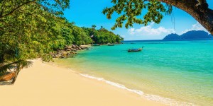 Beitragsbild des Blogbeitrags Rundreise durch Indonesien // 16 Tage in sehr guten Hotels inklusive Flügen, Transfers, Ausflügen und Verpflegung // nur 1799,-€