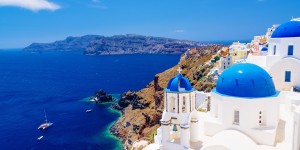 Beitragsbild des Blogbeitrags Sonnenbaden auf Santorin // 8 Tage im sehr guten Hotel**** inkl. Flug, Transfer & Frühstück // nur 531,-€ 
