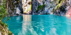 Beitragsbild des Blogbeitrags Vomper Loch | Karibik in Tirol 