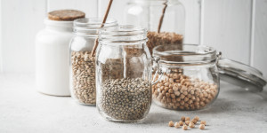 Beitragsbild des Blogbeitrags Must-have Lebensmittel für die gesunde low carb Küche