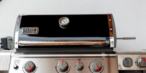 Beitragsbild des Blogbeitrags So machst du dein Grill fit für die Saison