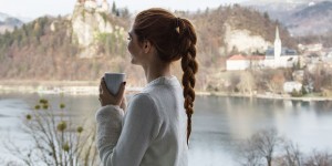 Beitragsbild des Blogbeitrags Waking up to Bled lake view – Our Stay at Hotel Golf