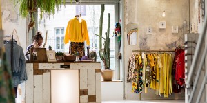 Beitragsbild des Blogbeitrags An Ultimate Guide to Vintage Shopping in Vienna