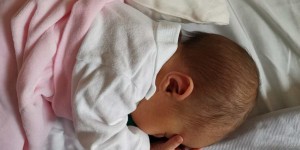 Beitragsbild des Blogbeitrags DIE ZEIT NACH DER GEBURT TEIL 2