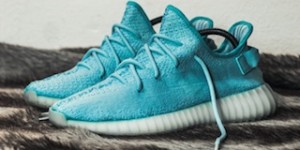 Beitragsbild des Blogbeitrags YEEZY BOOST 350 „BOMBAY SAPPHIRE“