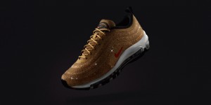 Beitragsbild des Blogbeitrags NIKE WMNS AIR MAX 97 LX GOLD SWAROVSKI® CRYSTAL