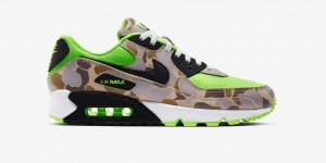 Beitragsbild des Blogbeitrags Nike Air Max 90 “Duck Camo Volt”