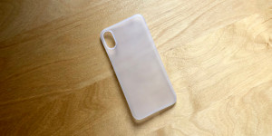 Beitragsbild des Blogbeitrags Test: CellBee Ultra Slim Case fürs iPhone – die dünnste Schutz­hülle aller Zeiten? 