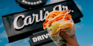Beitragsbild des Blogbeitrags Carl’s Jr Bangkok เบอร์เกอร์จากอเมริกา ถูกและอร่อยด้วยเมนูเนื้อเน้น ๆ