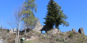 Beitragsbild des Blogbeitrags Wanderung zur Burgruine Wolkenstein