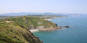 Beitragsbild des Blogbeitrags Wandern an der Steilküste des Atlantik im Baskenland 