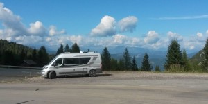 Beitragsbild des Blogbeitrags Wohnmobil-Urlaub in Österreich – 5 Tipps für aktive Naturliebhaber