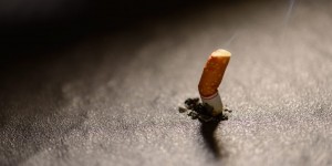 Beitragsbild des Blogbeitrags Mit dem Rauchen aufhören- ätherische Öle unterstützen dabei