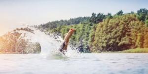 Beitragsbild des Blogbeitrags Sommerzeit genießen mit ätherischen Ölen