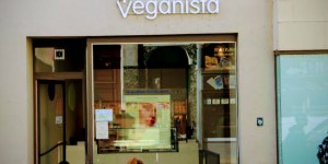 Beitragsbild des Blogbeitrags Interreligiöse Normalität Teil II: Veganista