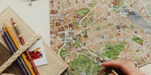 Beitragsbild des Blogbeitrags Nachhaltig Reisen + meine Tipps für weniger Plastik
