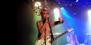 Beitragsbild des Blogbeitrags The Soap Girls – Club Vaudeville – Lindau – Punk is not dead! Konzertreview 