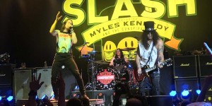 Beitragsbild des Blogbeitrags Slash feat. Myles Kennedy and the Conspirators Gasometer Wien, 10.02.2019 ein Live Review von den #heavymädels 