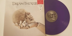 Beitragsbild des Blogbeitrags Album Review – Dream Theater – Distance Over Time – Wenn Technik auf Leidenschaft trifft 