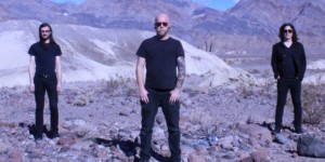 Beitragsbild des Blogbeitrags Valley of the Sun stellen Video zu ‚Means The Same‘ vor