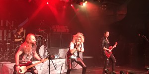 Beitragsbild des Blogbeitrags Kissin‘ Dynamite – Europe in Ecstacy Tour – Konzertbericht, Backstage, München, 12.04.2019 