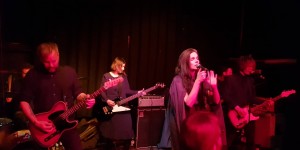 Beitragsbild des Blogbeitrags GOLD – Why arent you laughing – 28.04.19., Arena Wien – Live Review