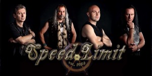 Beitragsbild des Blogbeitrags SPEED LIMIT – Austro-Hardrock-Haudegen feiern auf Jubiläums-Tour „35 Years of Dealing With Danger“