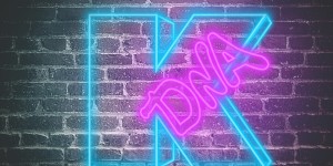 Beitragsbild des Blogbeitrags Kadinja – DNA – Ode an die Jugendhelden – Album Review