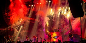 Beitragsbild des Blogbeitrags Amon Amarth, Arch Enemy + Hypocrisy im ausverkauften Zenith in München – ein Foto Review von Roland Lorenz