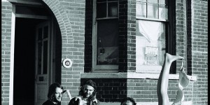 Beitragsbild des Blogbeitrags Gloo – A Pathetic Youth – Kurz und knackig – Album Review