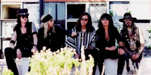 Beitragsbild des Blogbeitrags John Diva And The Rockets Of Love – Neues Album American Amadeus und Tour