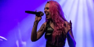 Beitragsbild des Blogbeitrags Icon For Hire und Halflives am 10.03.20 im Feierwerk München – ein Fotoreview von Valerie