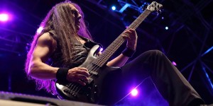 Beitragsbild des Blogbeitrags Der Ausnahmebassist „Ilker Ersin“ im Gespräch: ein „Herzbube“ mit vielen Facetten