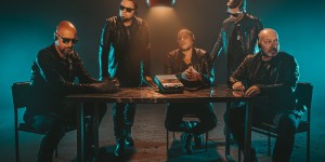 Beitragsbild des Blogbeitrags Doppelschlag bei Eisbrecher: neues Album Schicksalsmelodien erscheint am 23.10.20, das 8. Studioalbum folgt im März 21