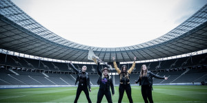 Beitragsbild des Blogbeitrags THUNDERMOTHER – Auftritt beim „größten kleinsten Konzert“ im Olympiastadion Berlin zugunsten vergessener Corona-Helfer 