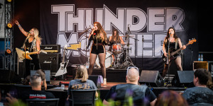 Beitragsbild des Blogbeitrags Endlich wieder Livemusik „in the Real World“ – Review zum THUNDERMOTHER-Gig in Kaiserslautern 